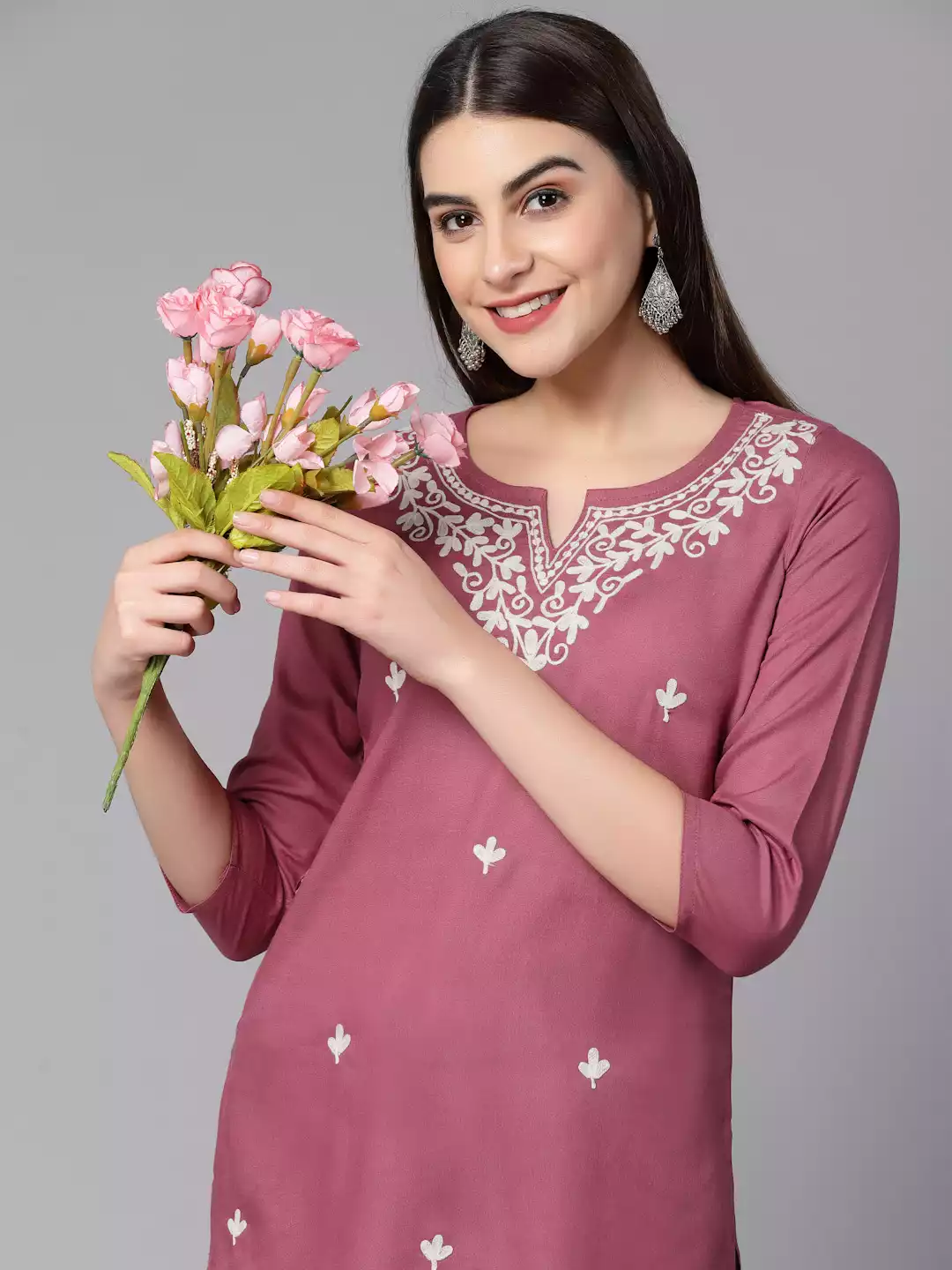 Aiza-Aari-Pink-Short-Kurti6.webp
