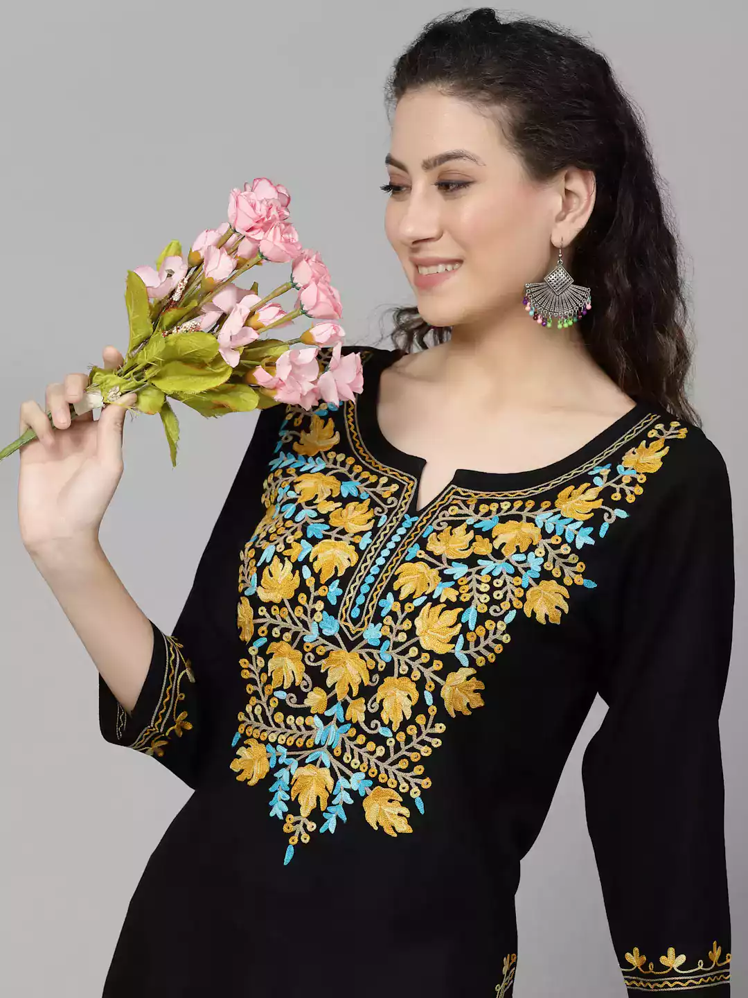 black-330-aari-long6.webp