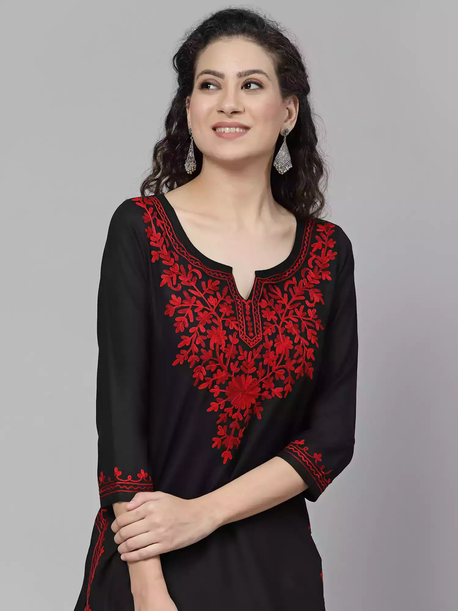 black-maron-aari-long5.webp