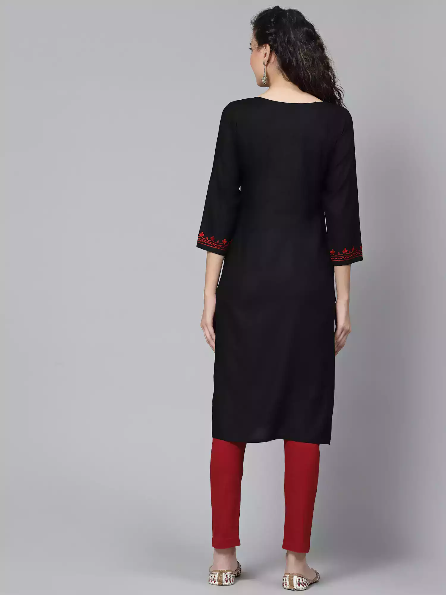 black-maron-aari-long7.webp