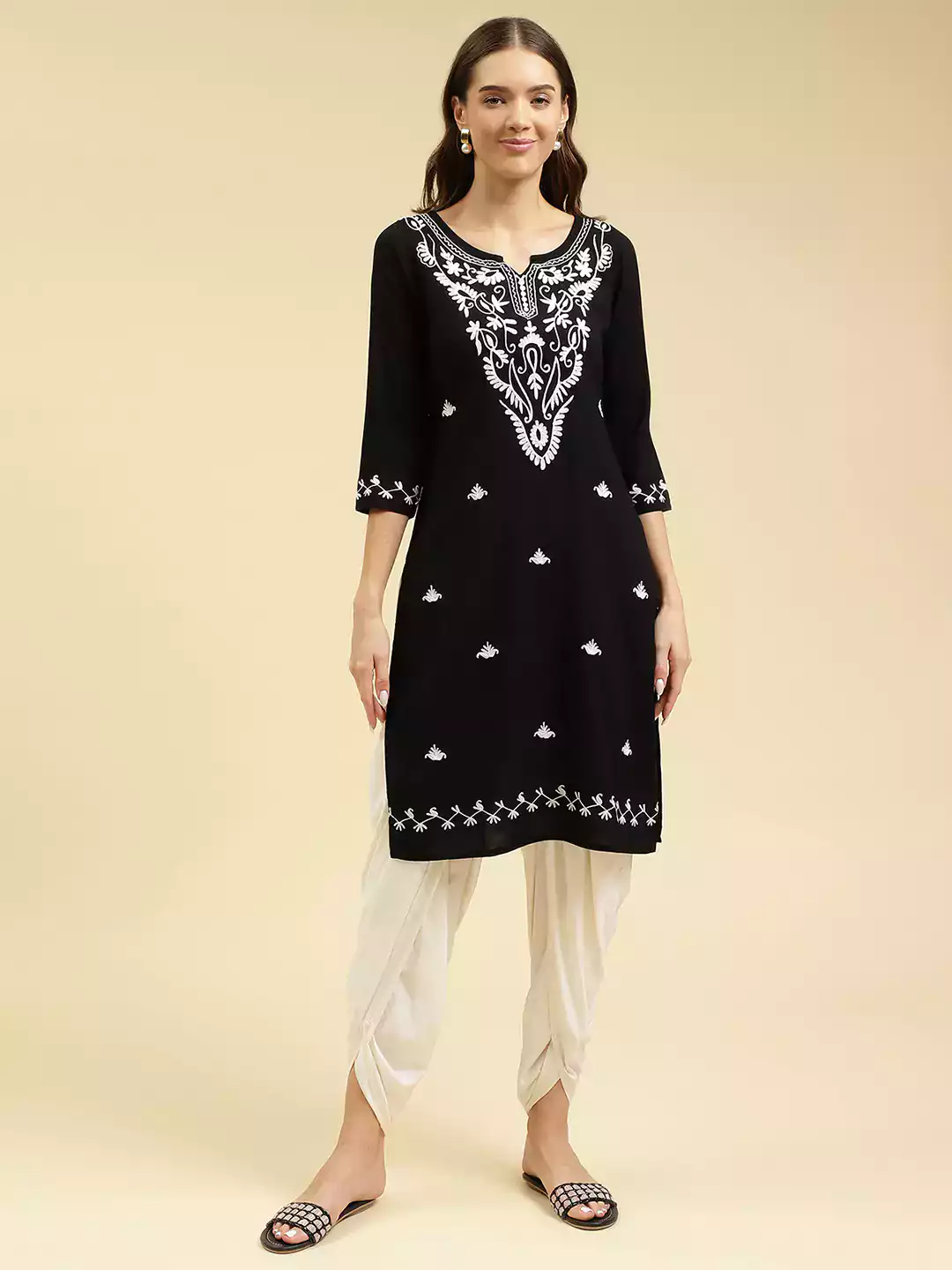 black-offwhite-boota-aari-long1.webp