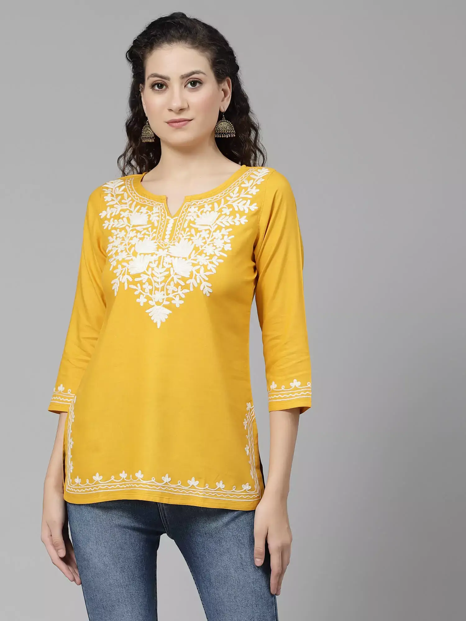 musturd-white-aari-short1.webp