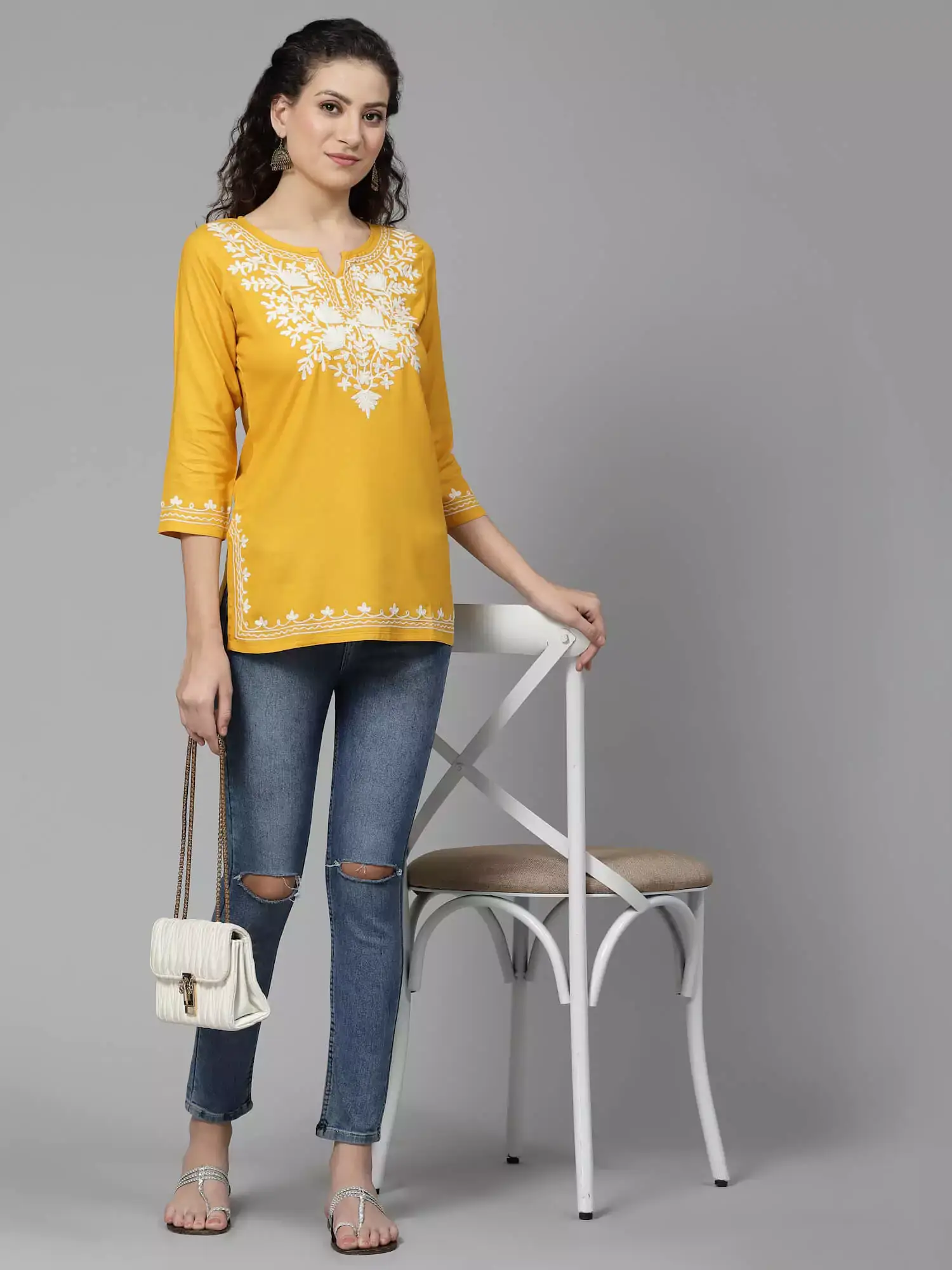 musturd-white-aari-short5.webp