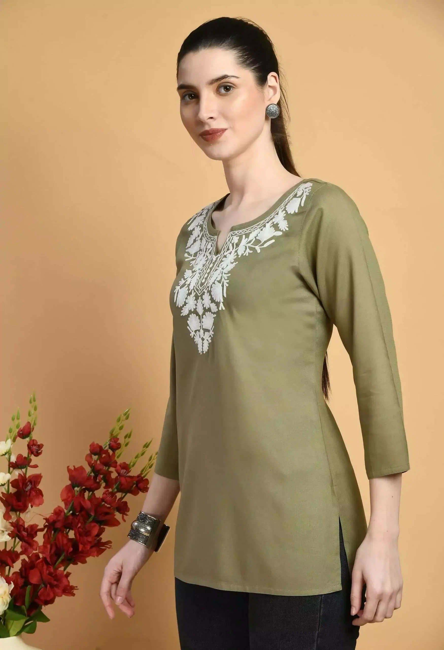 olive-off-white-short2-scaled-1.webp
