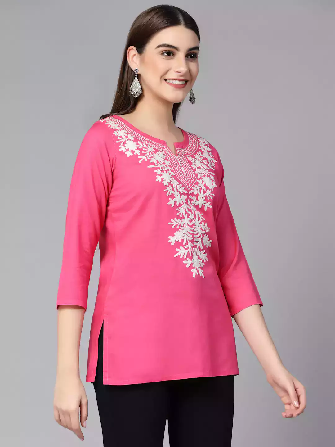 pink-offwhite-aari-short3.webp