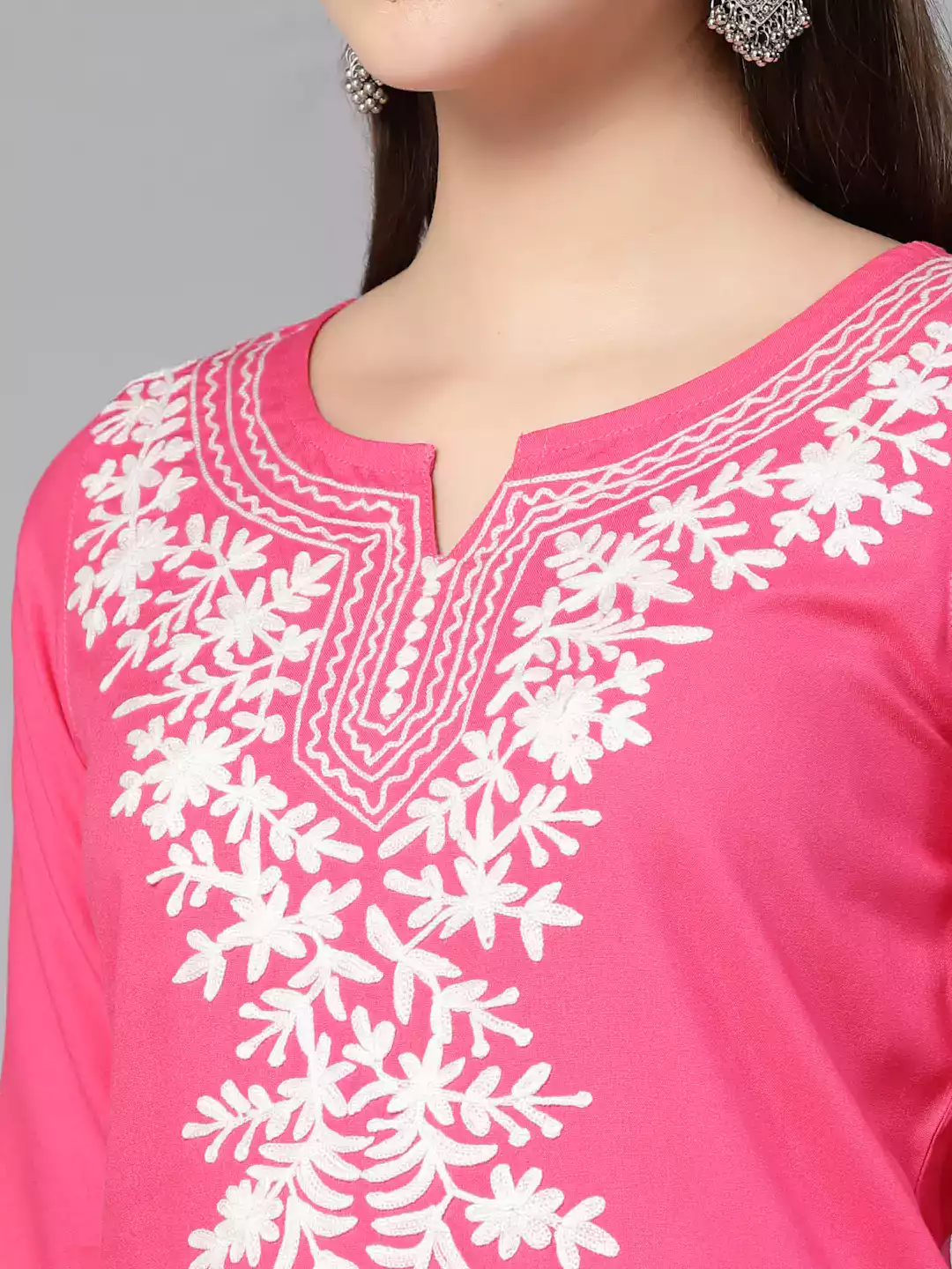 pink-offwhite-aari-short4.webp