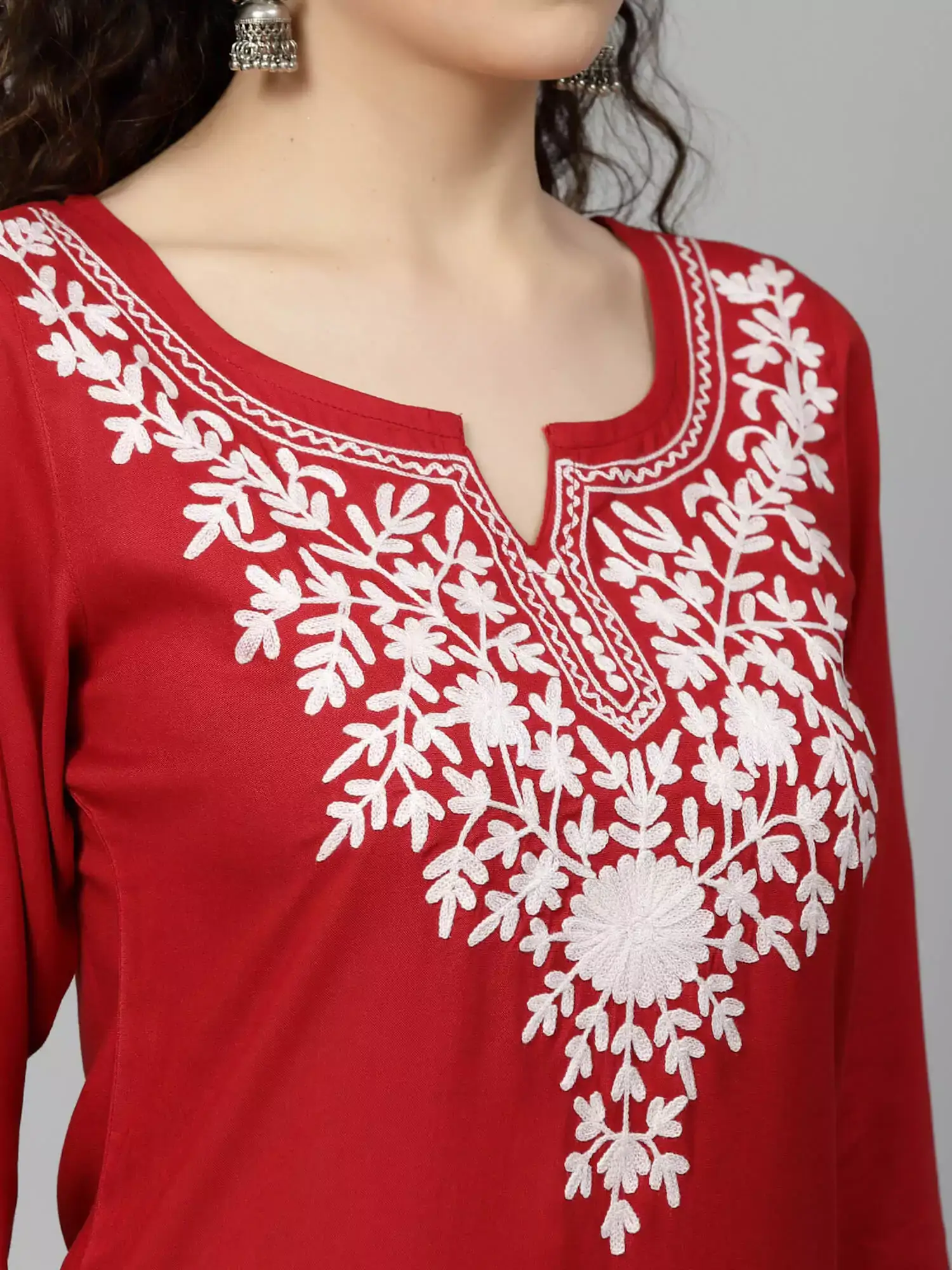 red-offwhite-aari-long4.webp