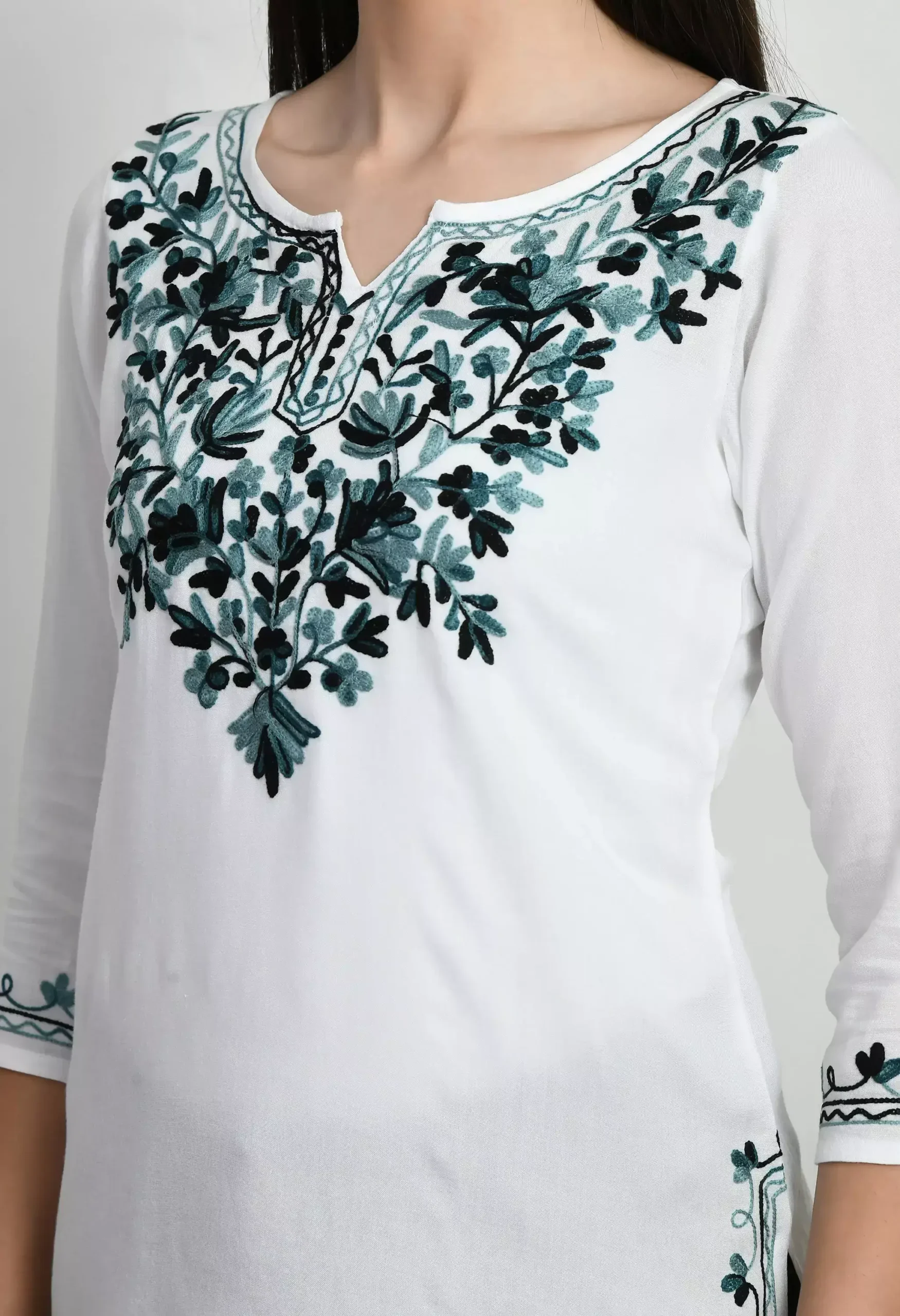 white-grey-aari-short4-scaled-1.webp
