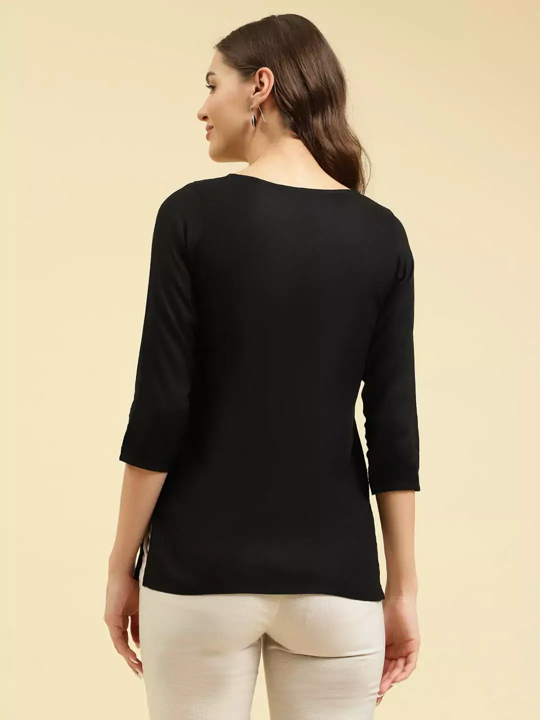 zahra-black-self-aari-short4.webp