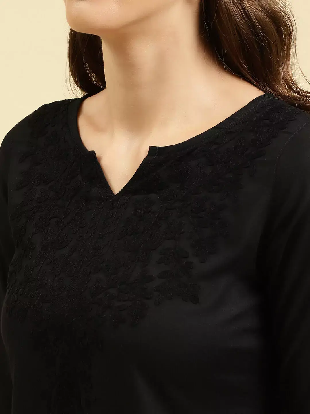 zahra-black-self-aari-short7.webp