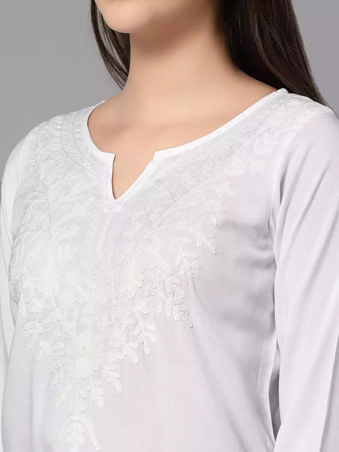zahra-white-self-aari-short4.webp