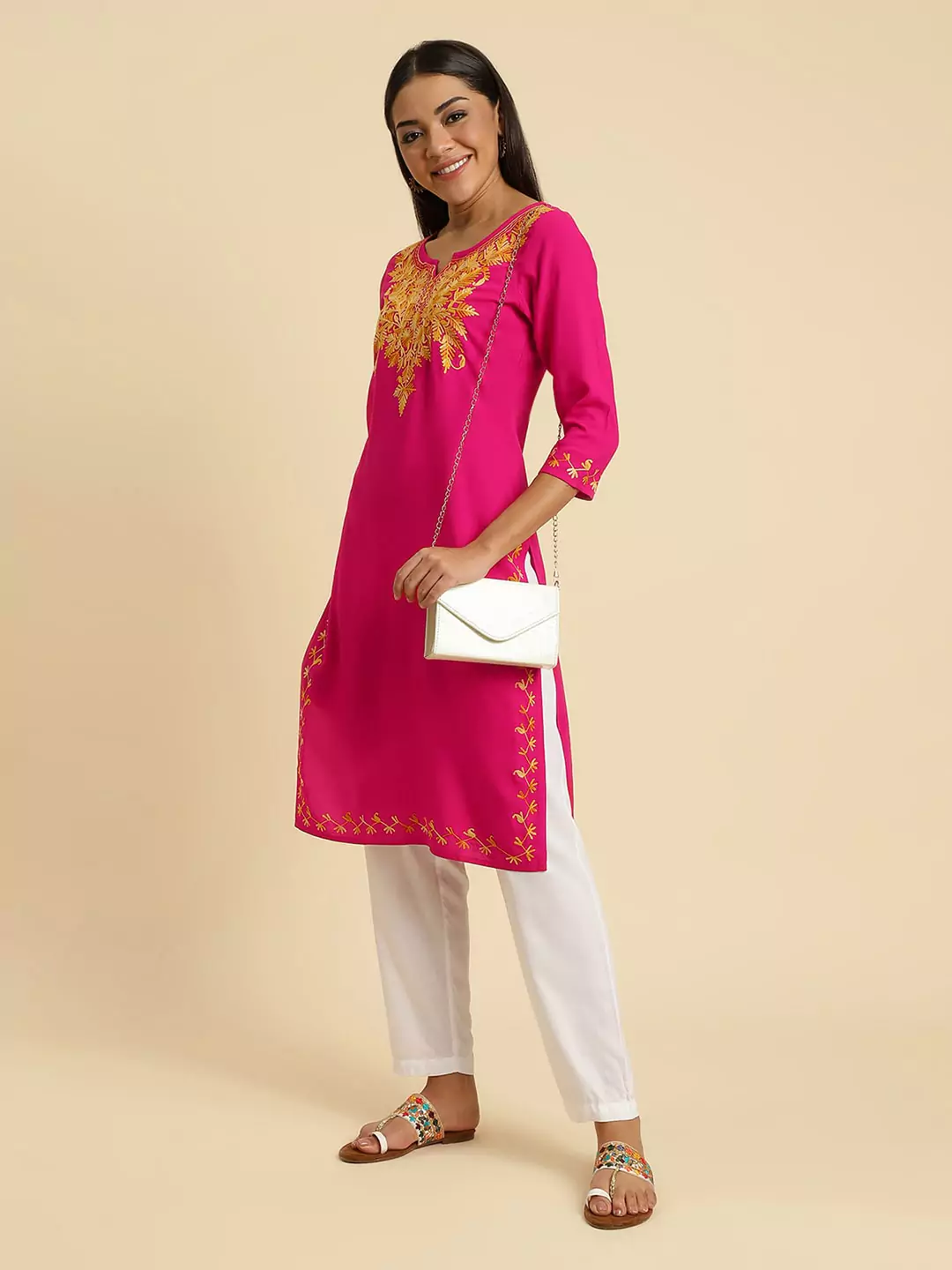 zeenat-aari-pink-long-kurti5-1.webp